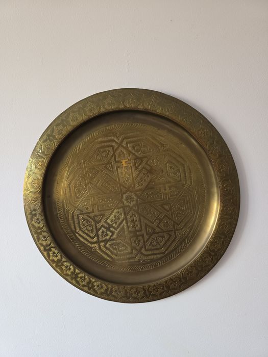Prato decorativo em latão