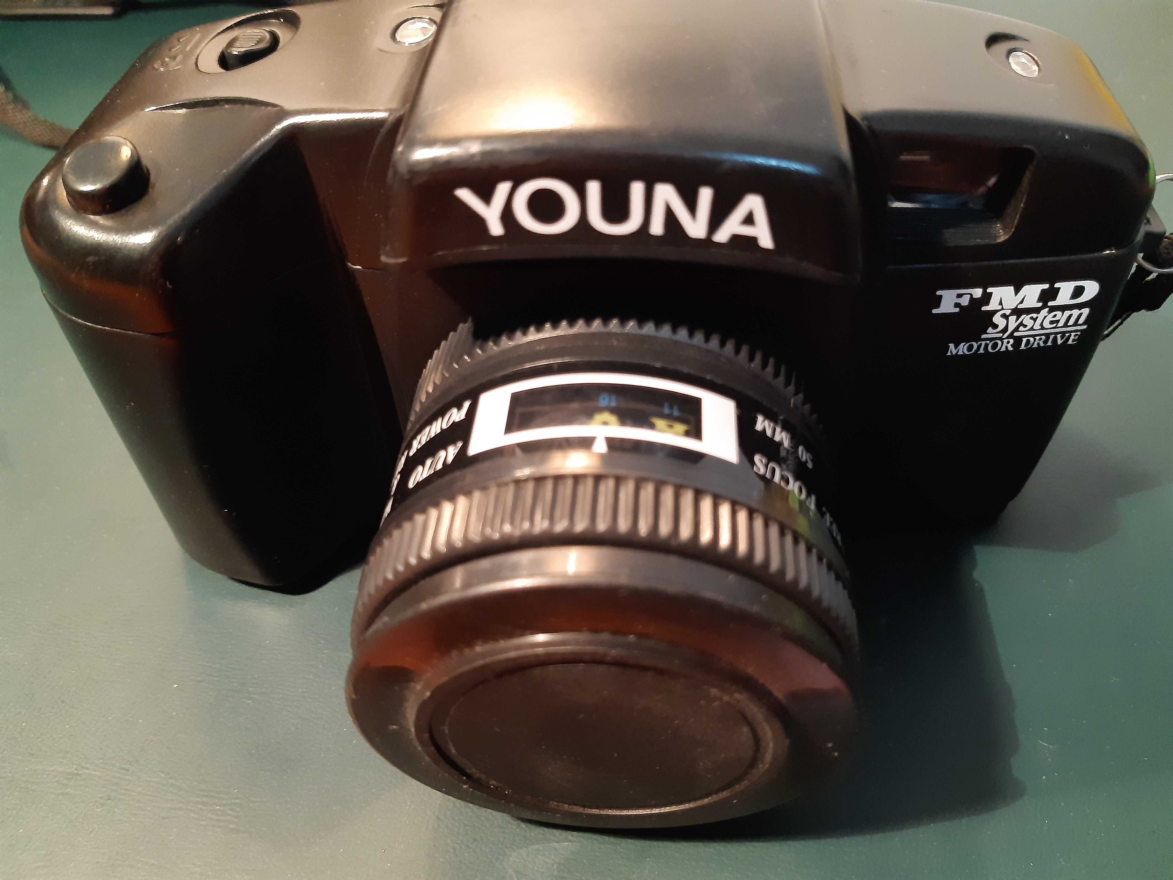 Máquina fotográfica antiga Youna