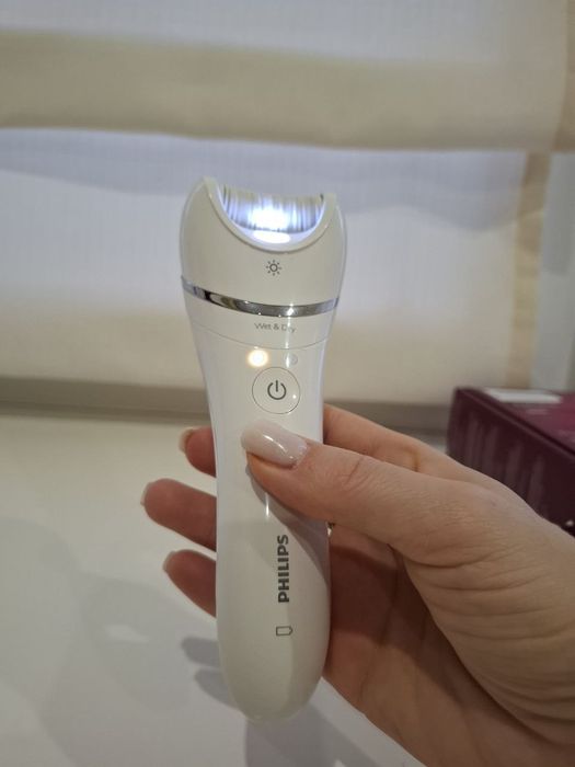 Продам  епілятор Philips 8000  з повною комплектацією
