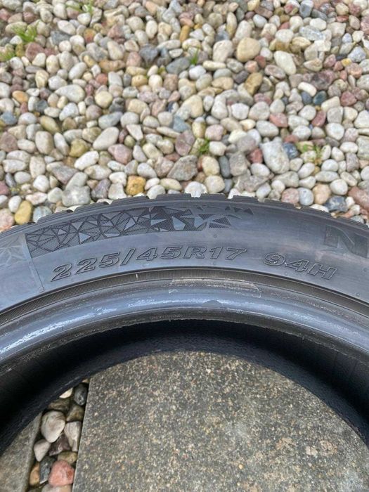 Opony zimowe nexen 225/45R17
