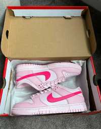 Nike Dunk Low Triple Pink (GS) 40