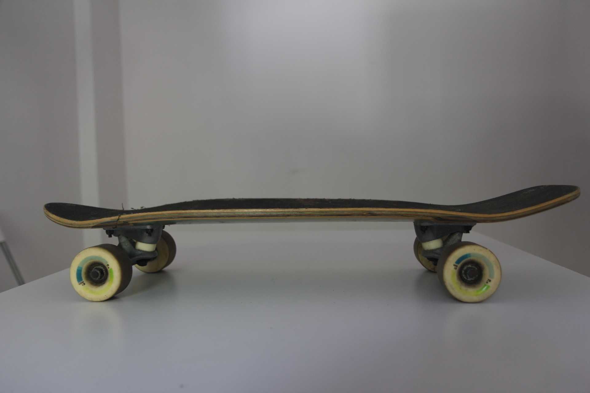 Skate estilo cruzador (Oxelo 26 x 8")