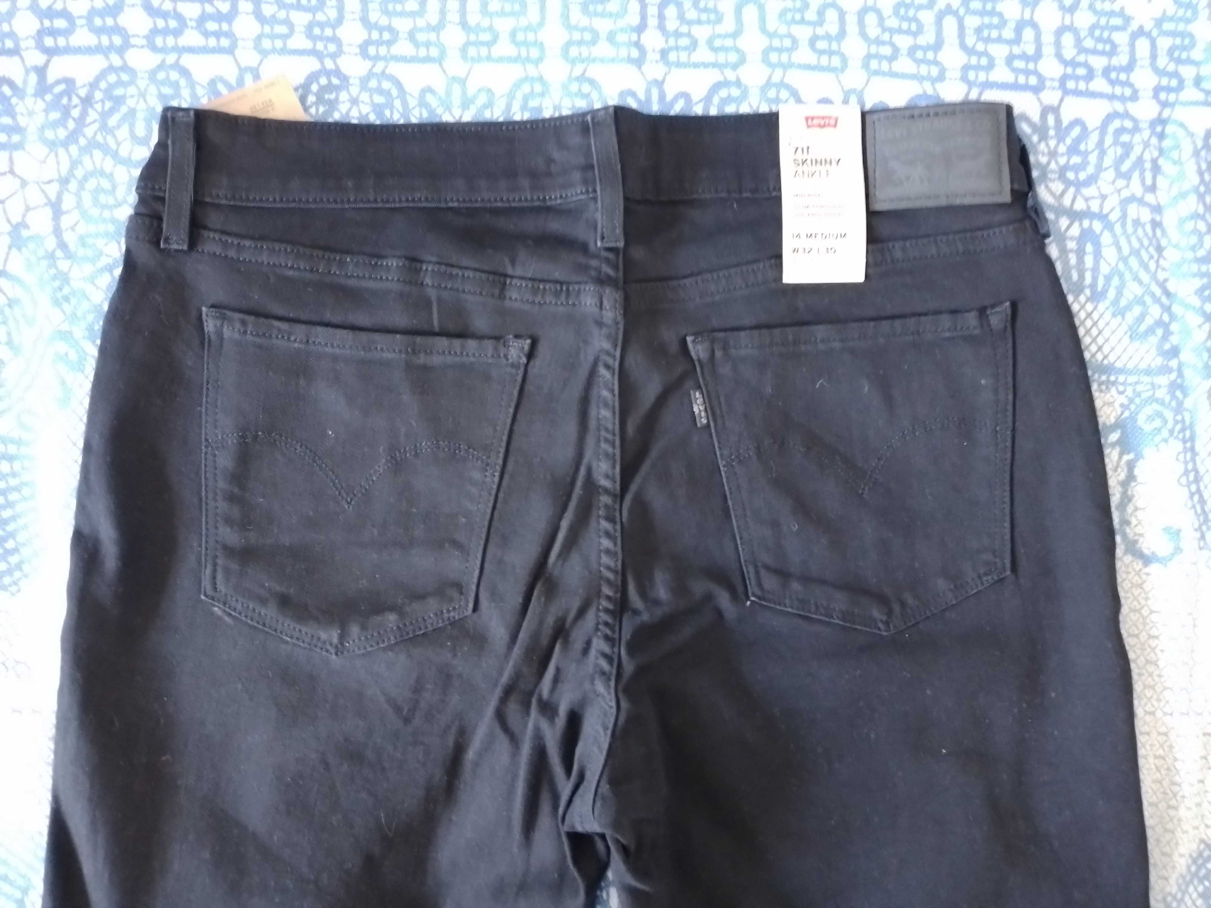 Levis 711  Нові з етикетками джинси скінні Левайс 711 Розмір W32 L30