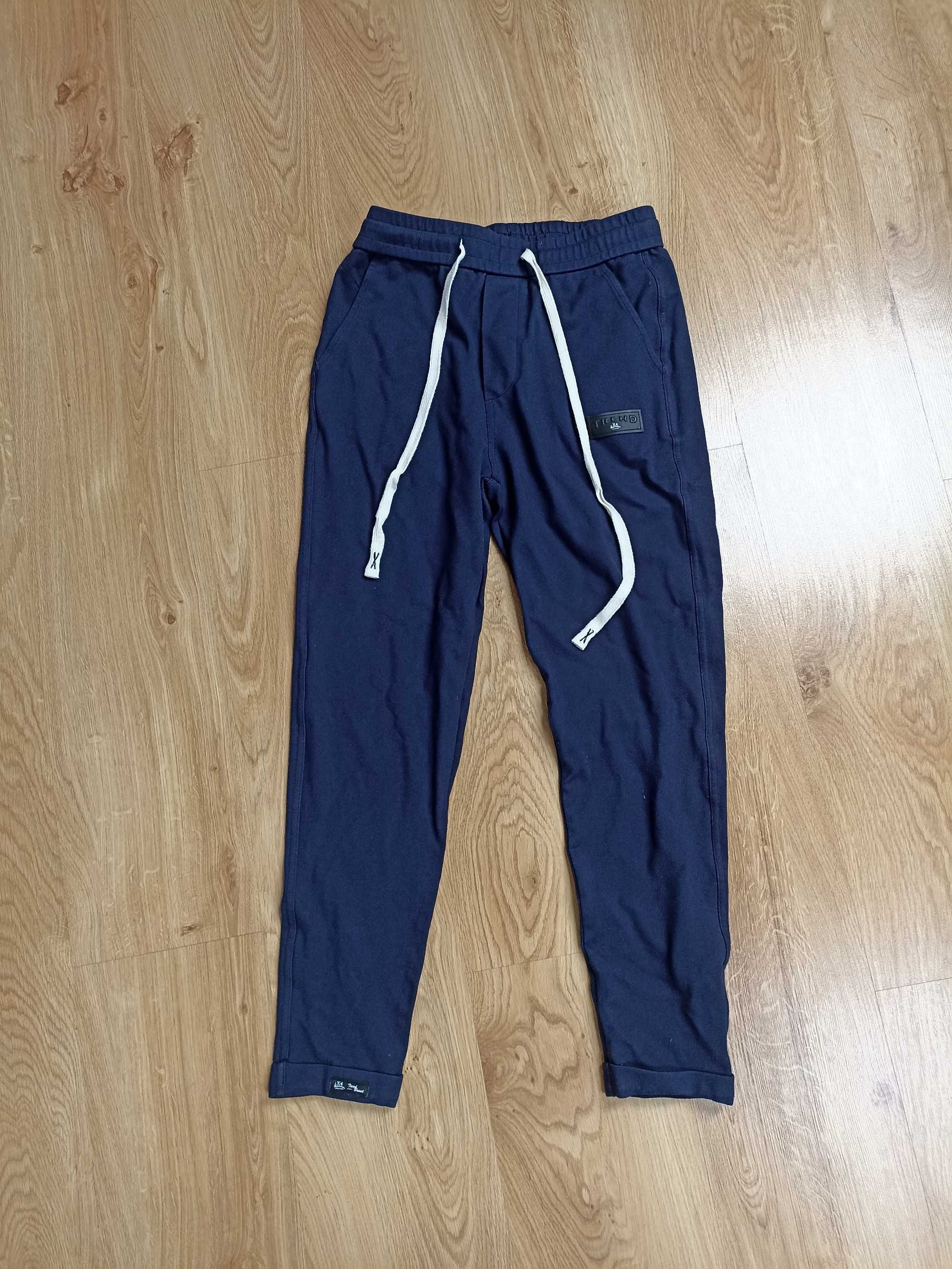 spodnie dresowe sportowe + GRATIS
