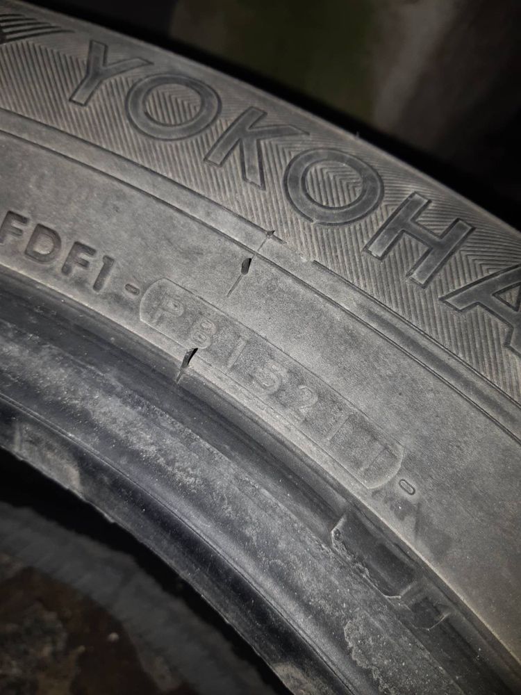 Шина колесо запаска Yokohama db decibel e70b 215/60 r16 95