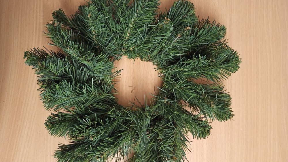 Ялинкові прикраси + віночок штучний