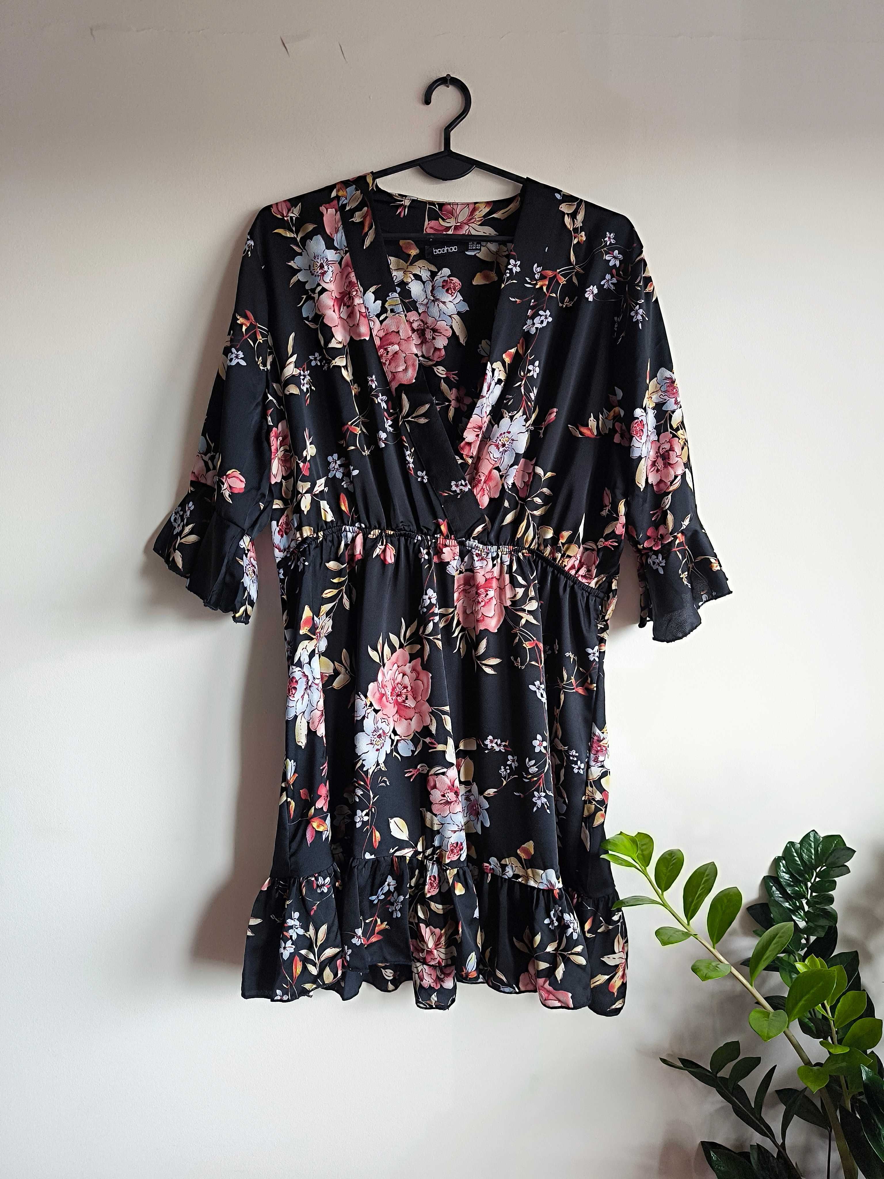 Lekka, kobieca sukienka marki Boohoo w kwiatowy wzór - 42/44 (2XL/3XL)