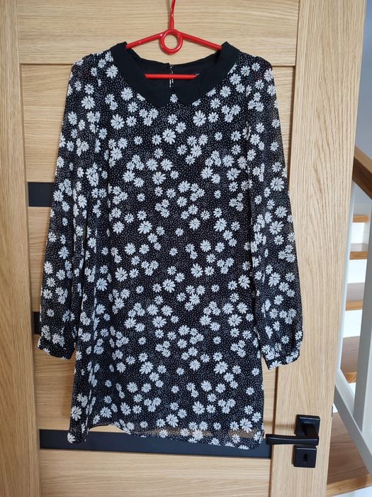 Zwiewna sukienka 34 XS czarno biała