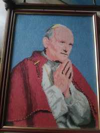 Portret Papieża Jana Pawła II , wyszywany na płótnie