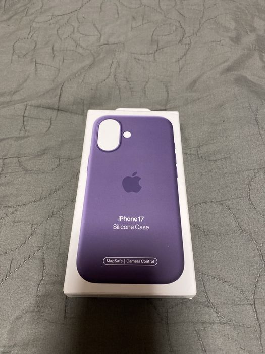 Чехол на айфон 17 оригінал