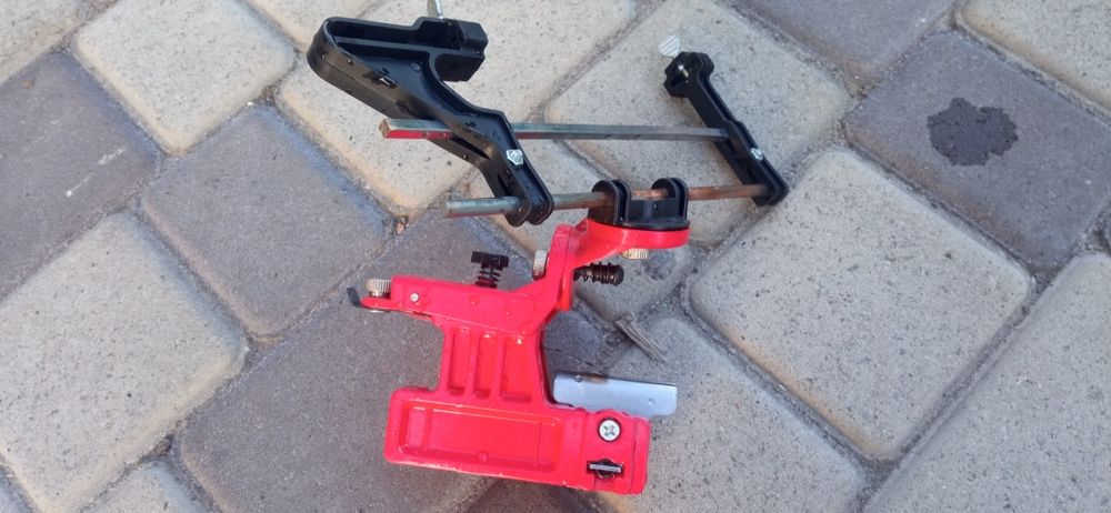 Верстат для заточування ланцюгів бензопили ручний