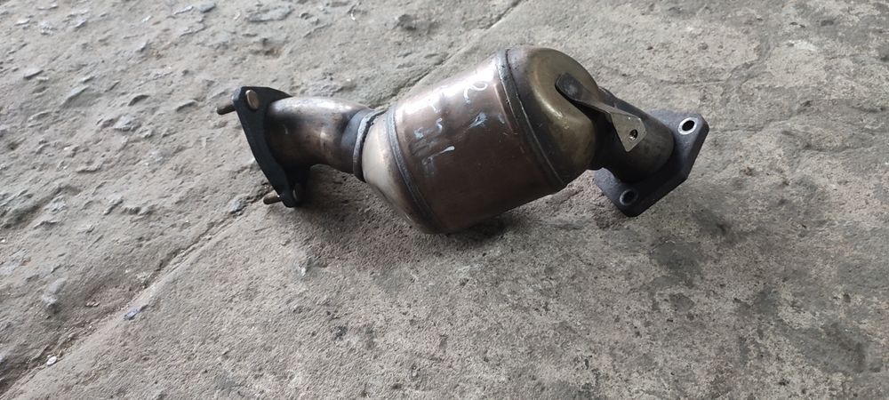 Каталізатор Ауді 8E0178AQ 8E0131701ED цілий в банці 2.5 Тді каталь