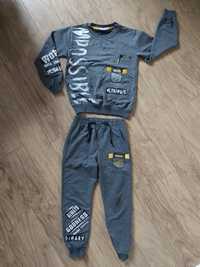 Szary Dres młodzieżowy Bluza Spodnie dresowe 146 cm