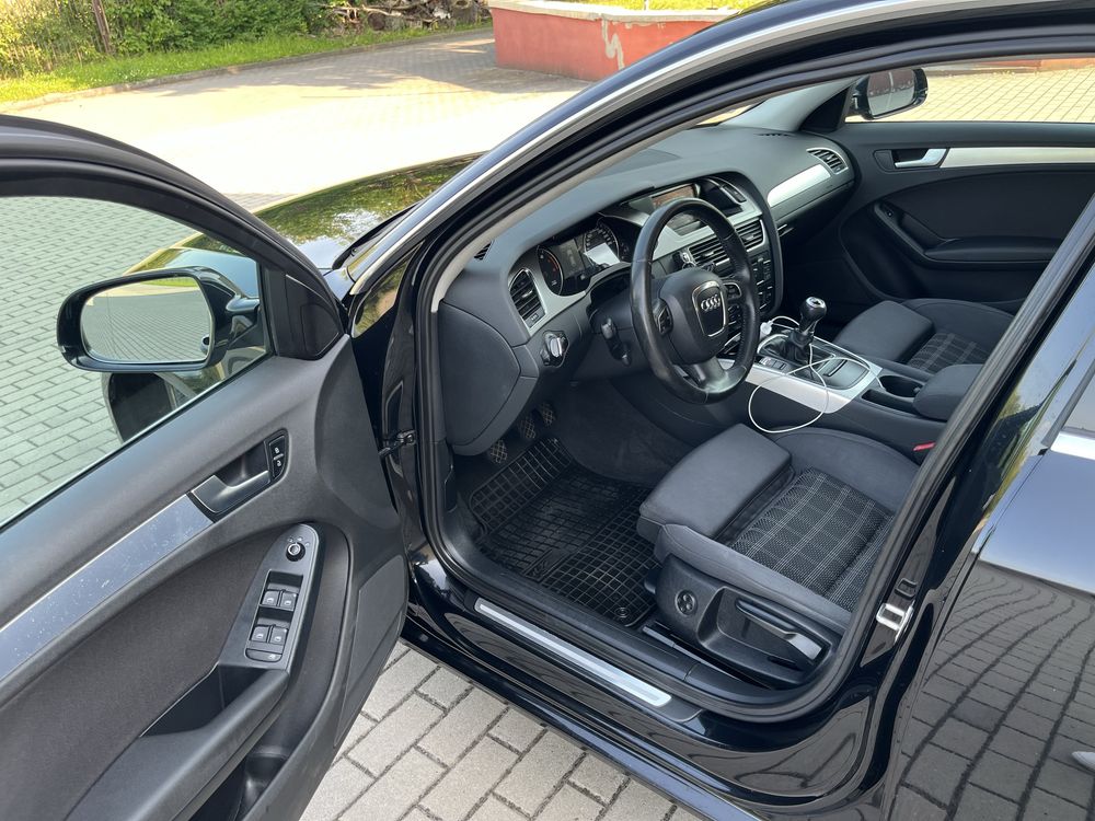 Audi a4 b8 1.8 tsi LPG Bardzo ładna Model 2011 Zarejestrowana Ledy Naw