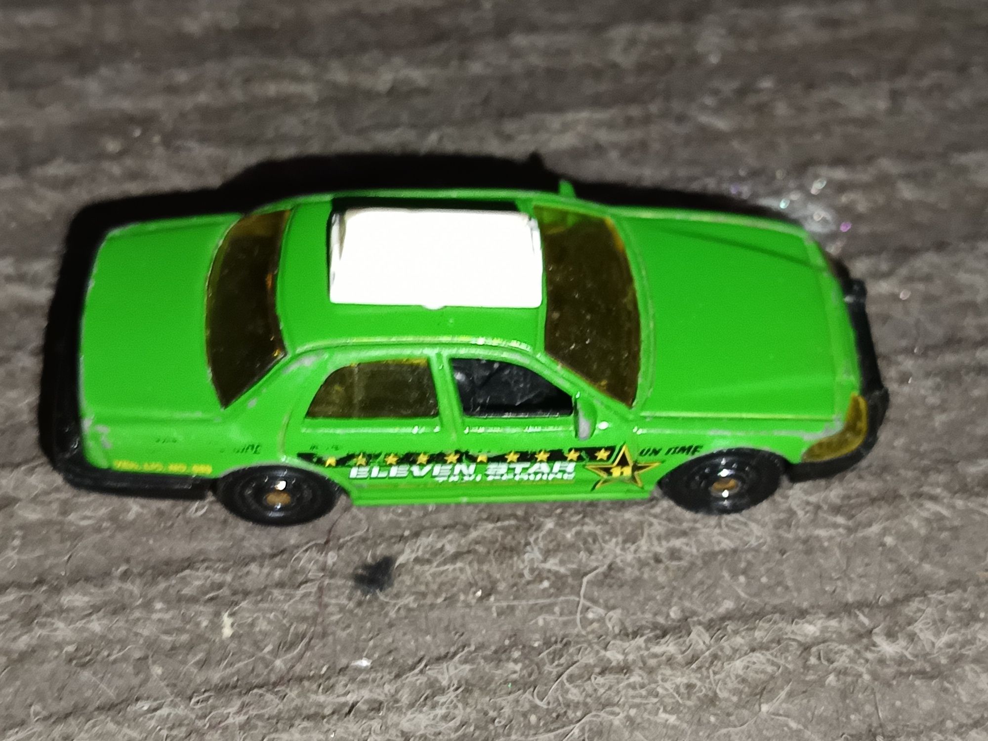 Stary vintage 2006 Matchbox _ Ford Crown Victoria / Eleven Star Taxi