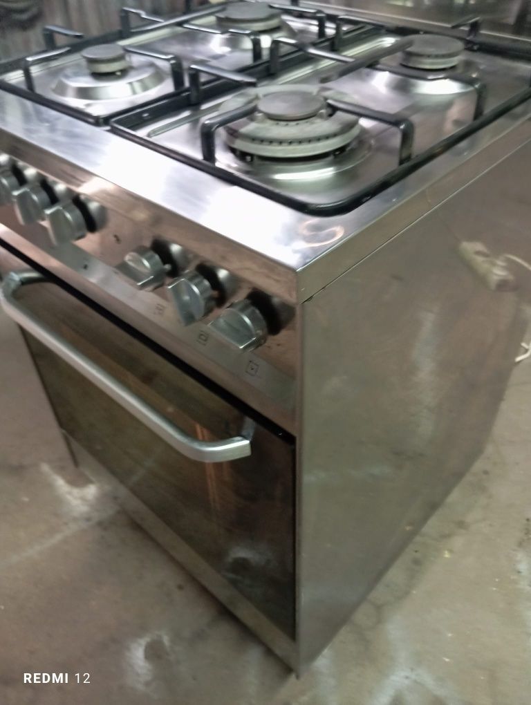 Fogão inox ideal para pequenos restaurantes