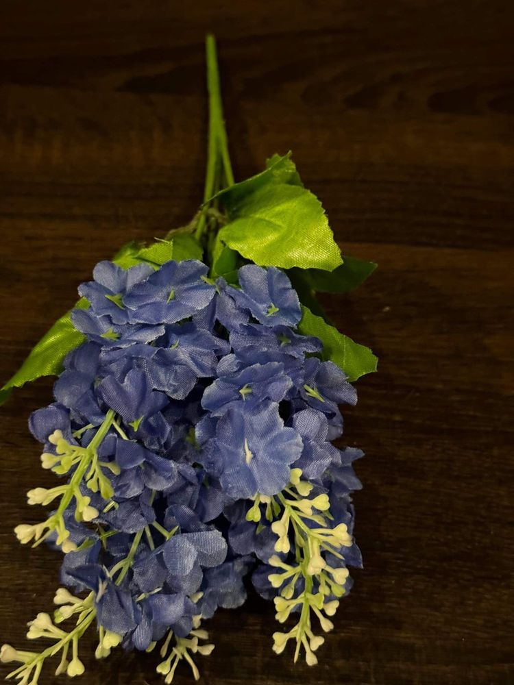 Bukiet sztucznych kwiatów niebieskie 33 cm 48tknkw