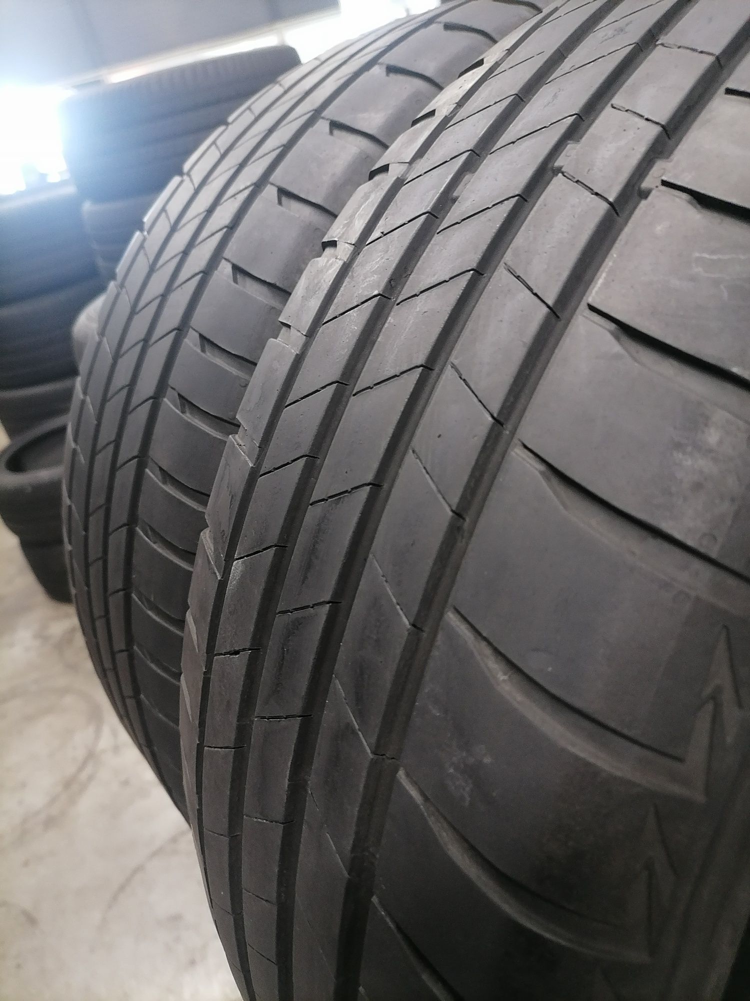 Літні Шини БВ 215/60 R16 BRIDGESTONE Turanza T005 Склад