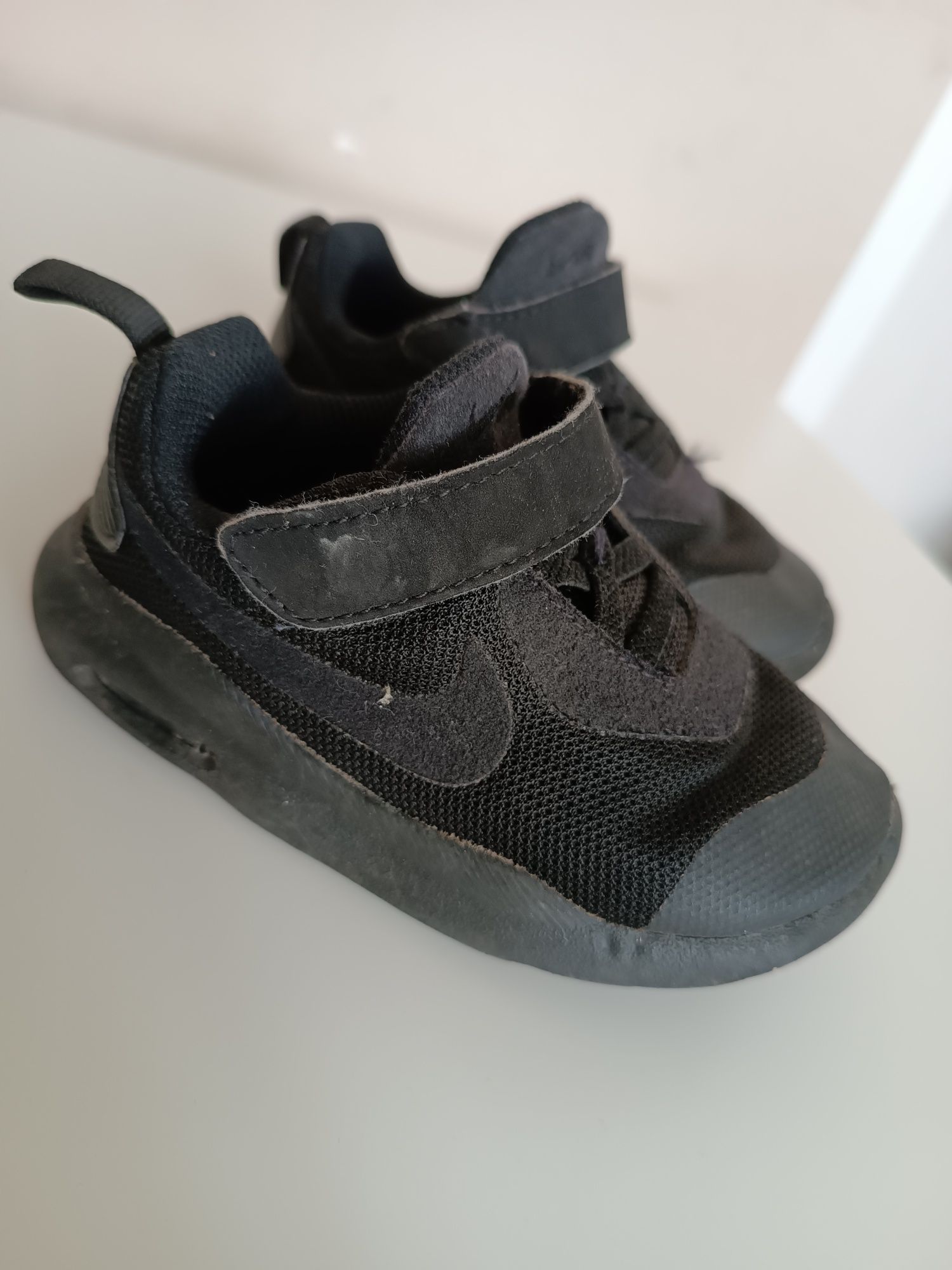 Nike dla chłopca 23.5