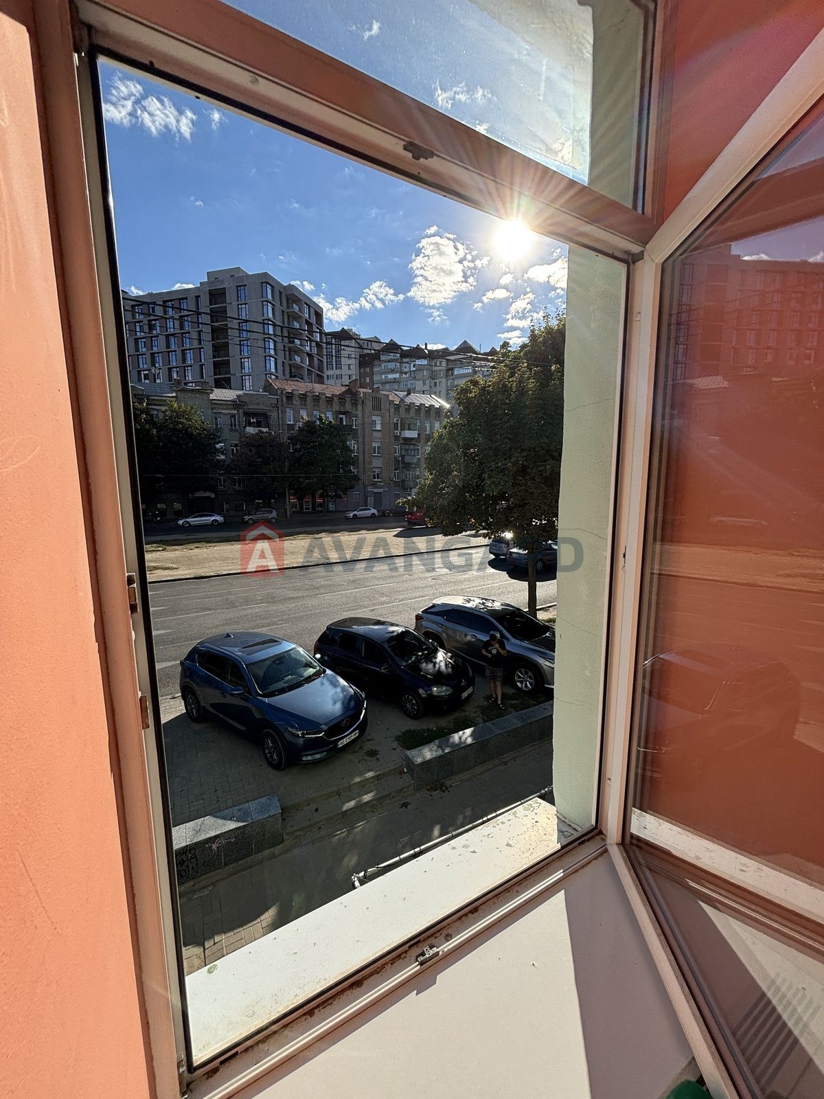 Продам действующий бизнес в центре города