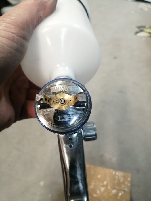 Pistolet lakierniczy