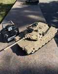 Іграшковий танк ABRAMS на пульту 10-функцій +стрільба