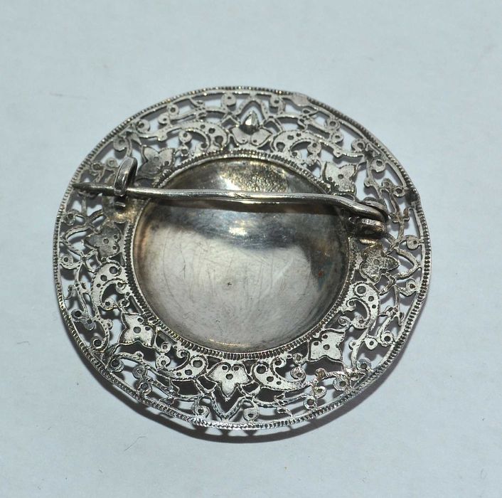 Broche Antigo Em Prata De Filigrana