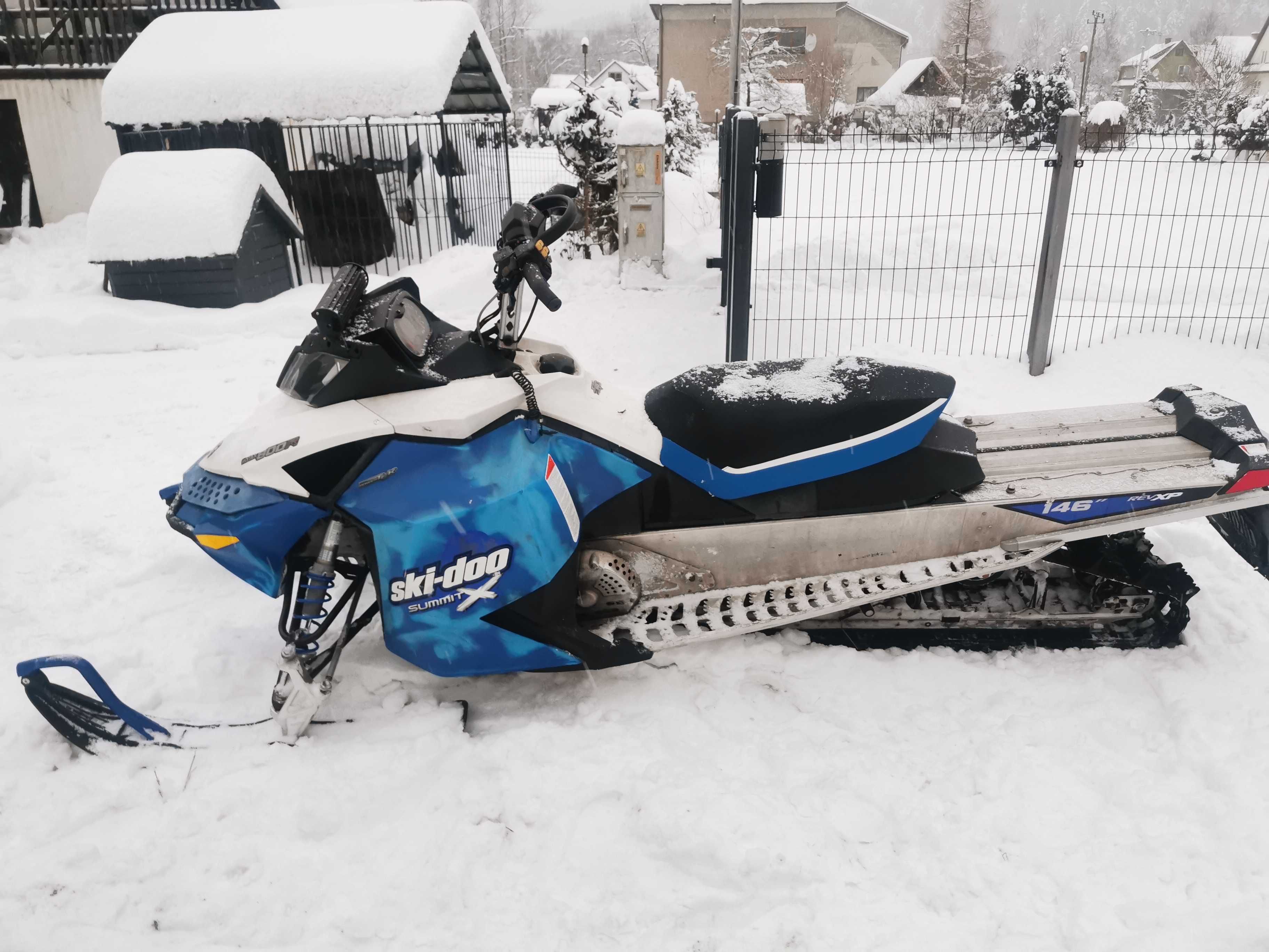 Skuter śnieżny SKI-DOO SummitX 146" 800R wsteczny rozrusznik