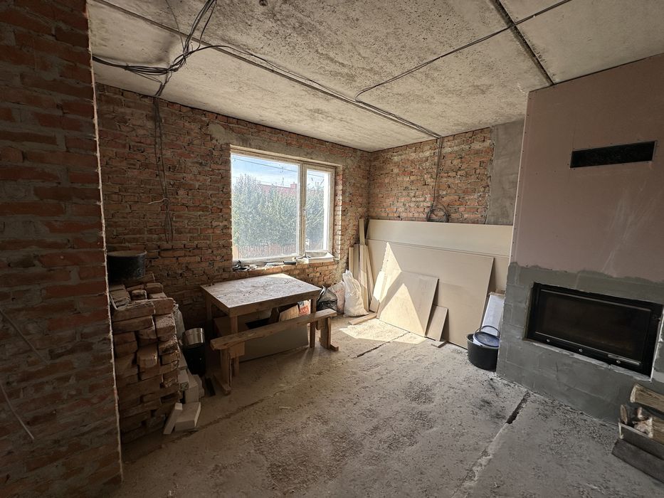 Продається затишний котедж в Кленовому гаю.