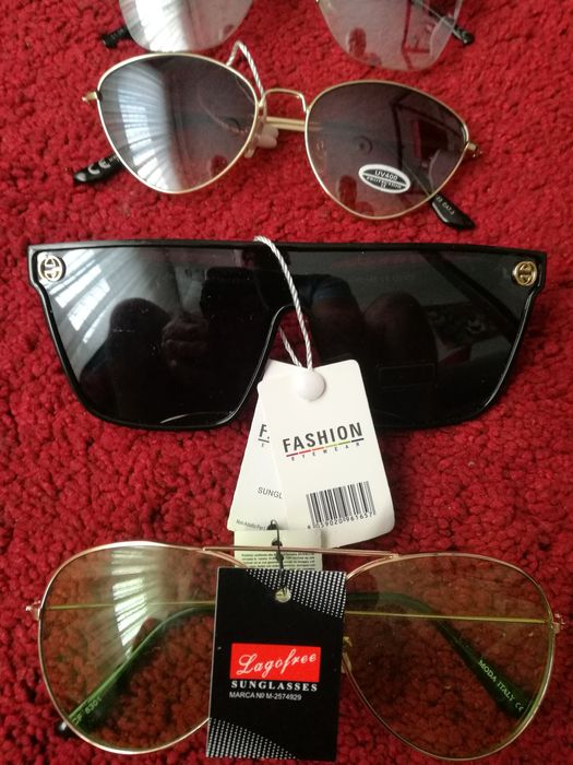 Conjunto de óculos novos