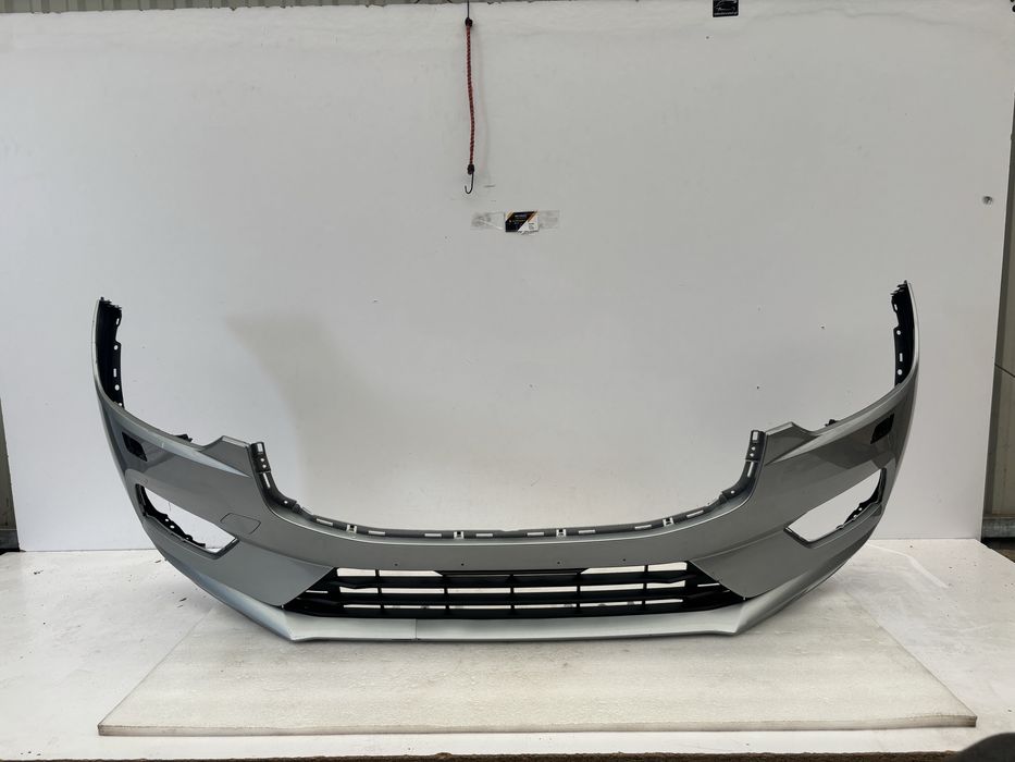 Volvo XC60 II 2 17- zderzak przedni przód kratka