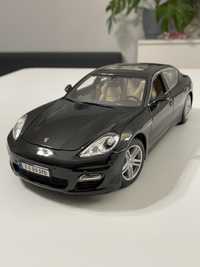 Model Porsche Panamera Turbo 1/18 Maisto jak Norev Bburago 1:18