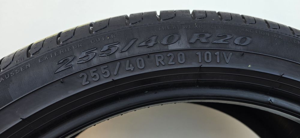 2x 255 40R20 Pirelli Scorpion Verde