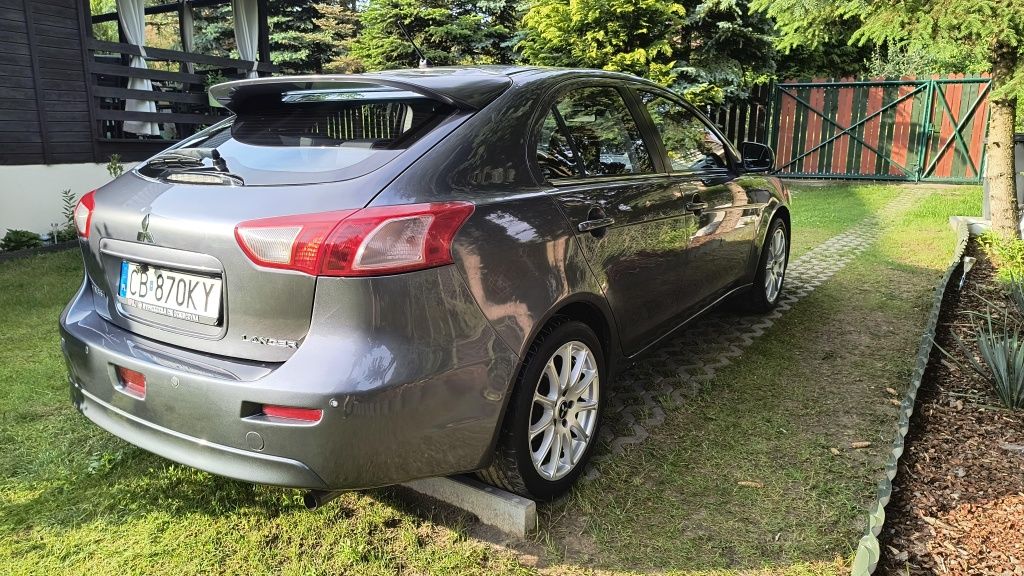 Mitsubishi Lancer 1.8 hatchback