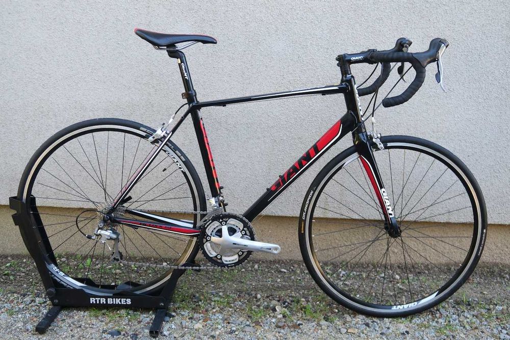 Rower szosowy Giant Defy M/L Tiagra ZADBANY