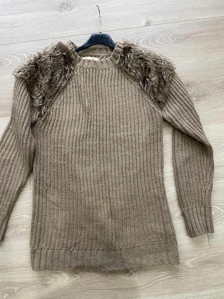 Sweter z zary rozmiar 36 kolor beżowy