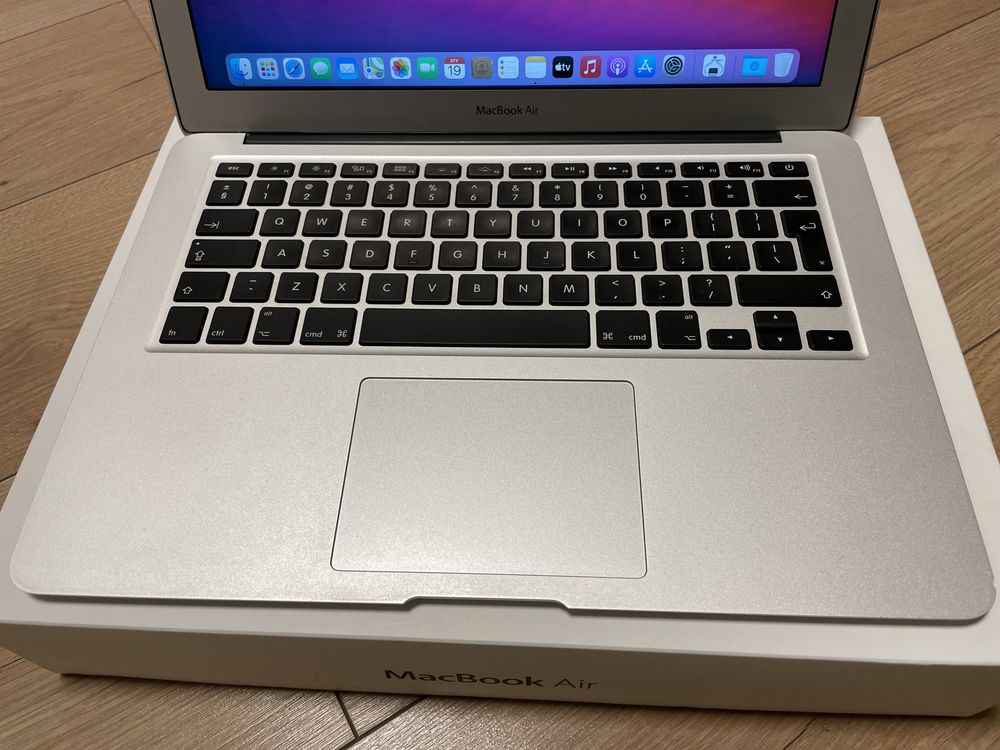 MacBook Air 13” 4/128 GB w bardzo dobrym stanie!