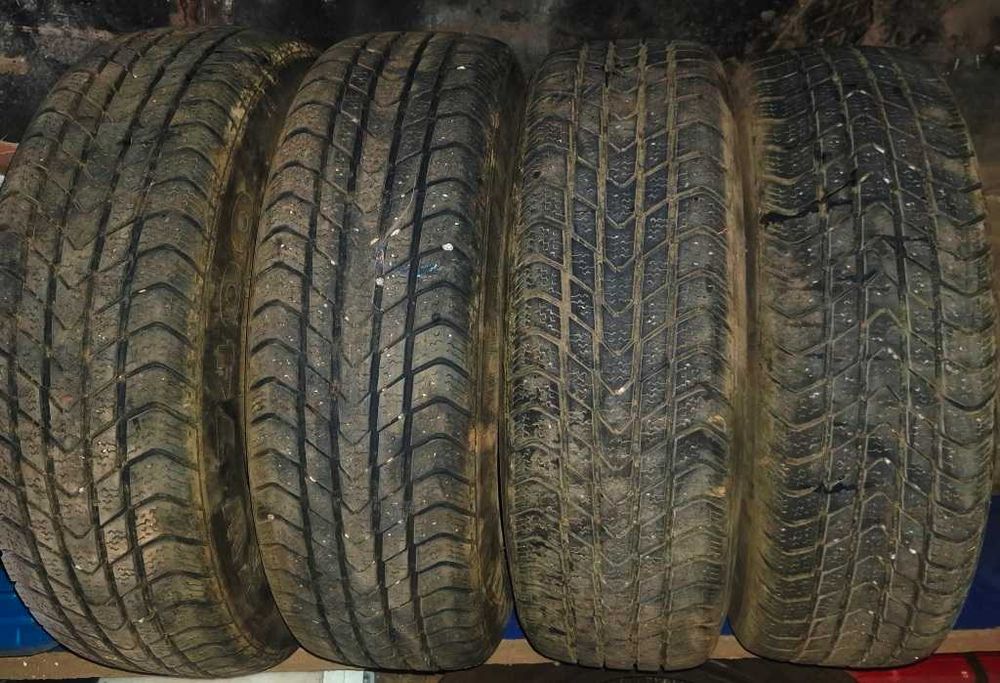 Зимова гума "KUMHO" зі сталевими дисками для Dacia Логан