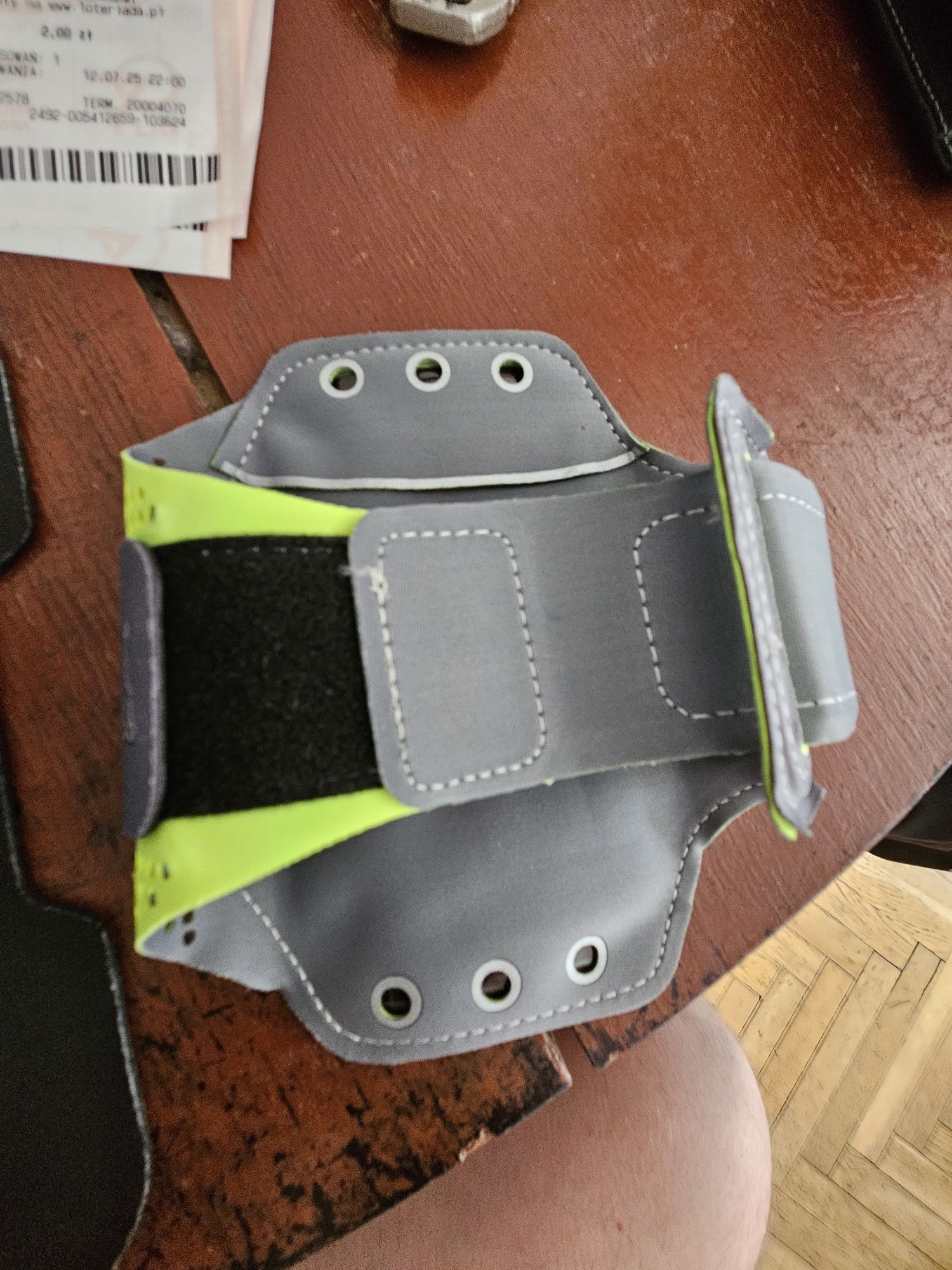 Etui opaska na smartfona do biegania na ramię  do 5.9