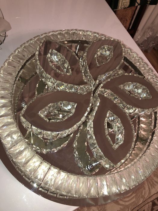 Светодиодная  потолочная люстра, цена договорная