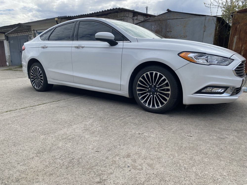 Ford Fusion SE 2.5