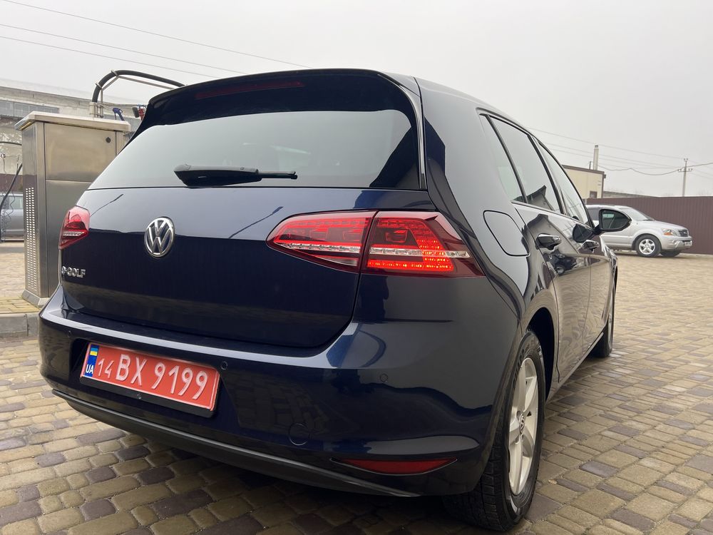 Продаю Volkswagen e-Golf 2015