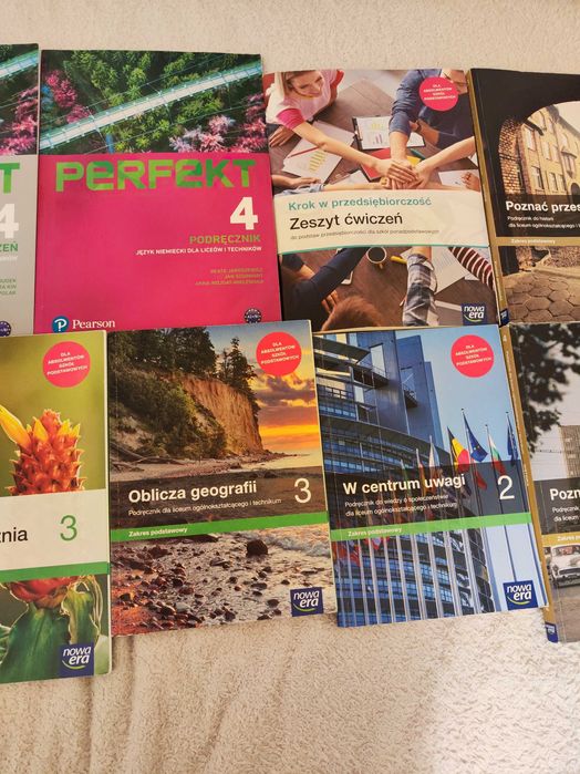 Zestaw książek liceum klasa 1 + 2 + 3 + 4 - stan jak nowe!