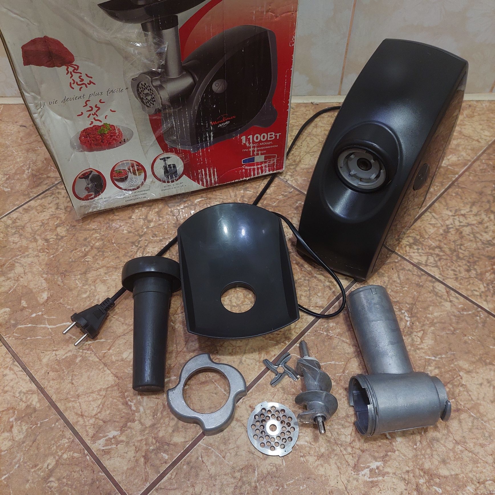 Мясорубка Moulinex hv4