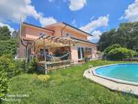 Casa / Villa T6 em Adoufe e Vilarinho de Samardã de 170,00 m2