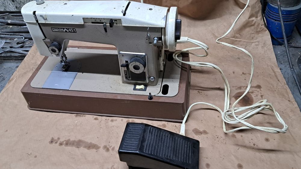 maszyna do szycia predom 451