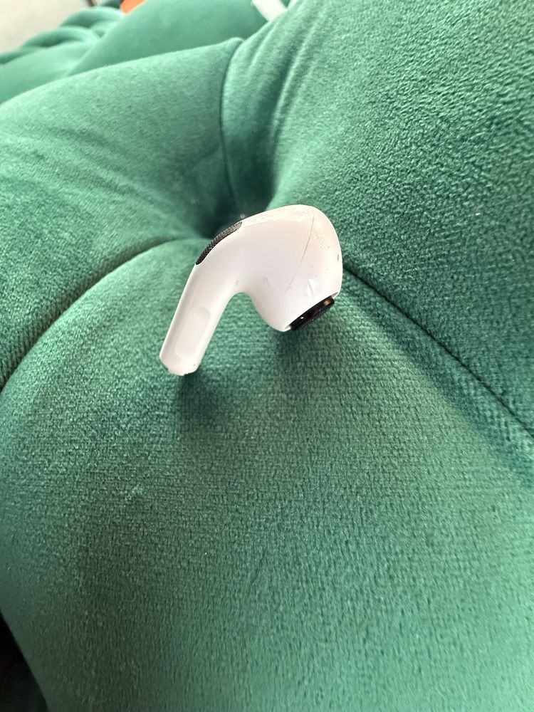 Продам навушник правий Airpods pro 1 ORIGINAL 100%