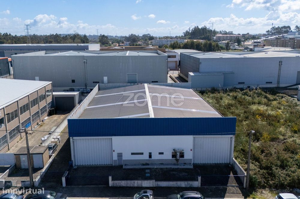 Armazém Industrial - Zona Industrial da Feiteira - Pedroso - Gaia