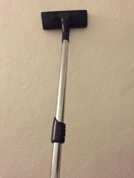 Cano em metal +escova de aspirador usado