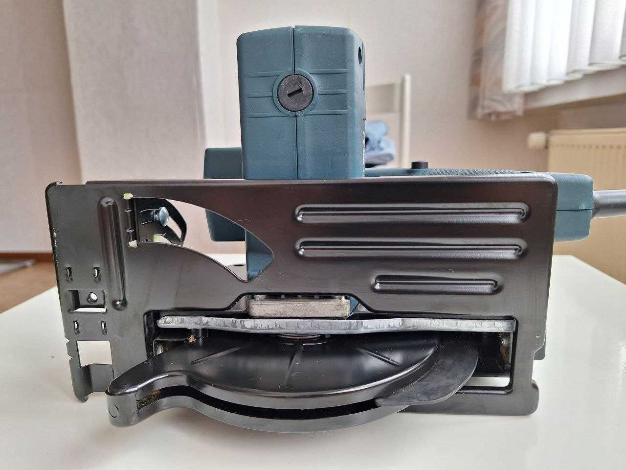 Циркулярная ( Дисковая ) пила Black Decker CD600 500W
